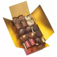Cutie cu praline asortate de ciocolata belgiana Saint Nicholas Valentino  700g