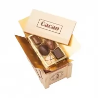 Praline de ciocolata belgiana in cutie de lemn Valentino 340g