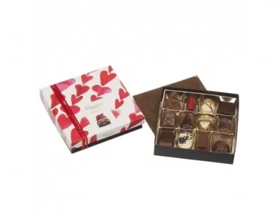Cutie cu praline de ciocolata belgiana Red Heart Box Valentino 225g